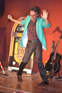 312796_286052434738425_226408130702856_1304457_601120880_n